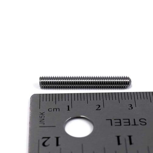 P30_M4x30mm-Long-Set-Screw-to-scale